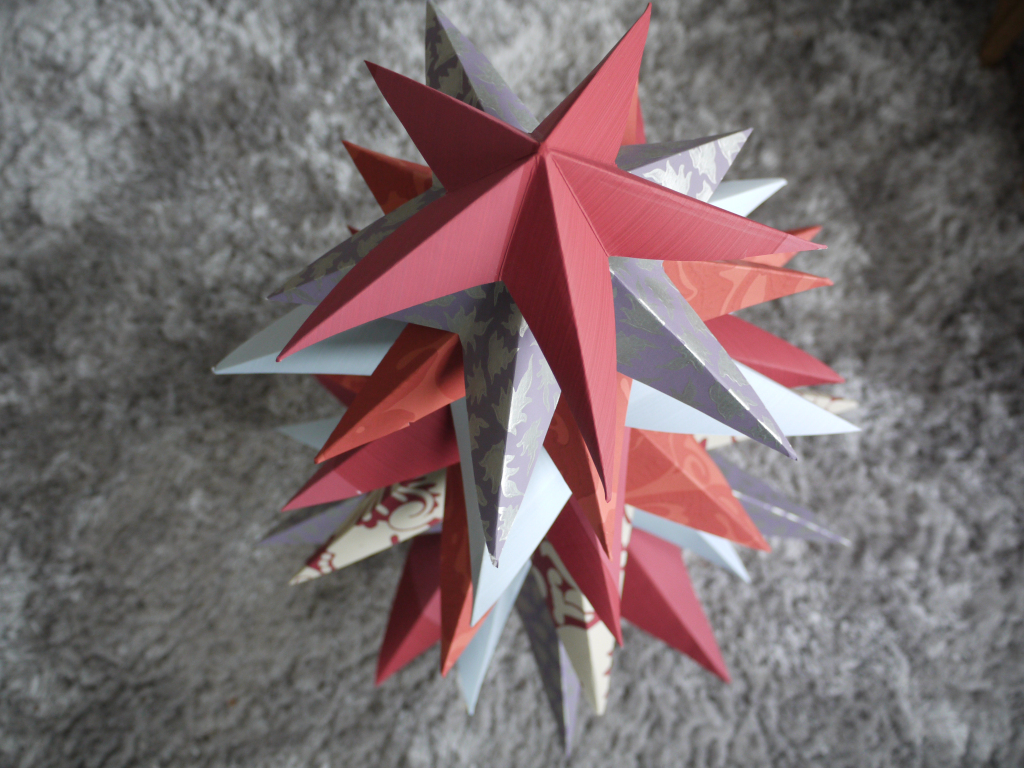 Origami : comment faire une étoile à cinq branches ? - Les Projets  Fantastiques, le blog de Nelly Glassmann